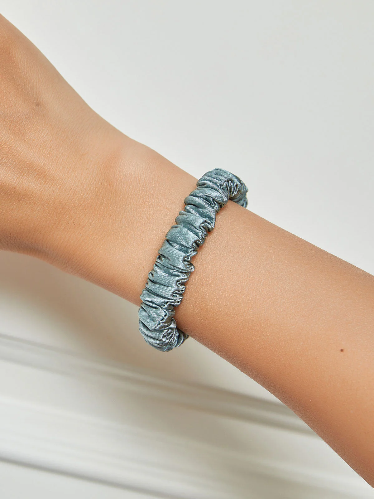 Ren Silke Blød Tynd Hår Scrunchie - 1cm - Image 78