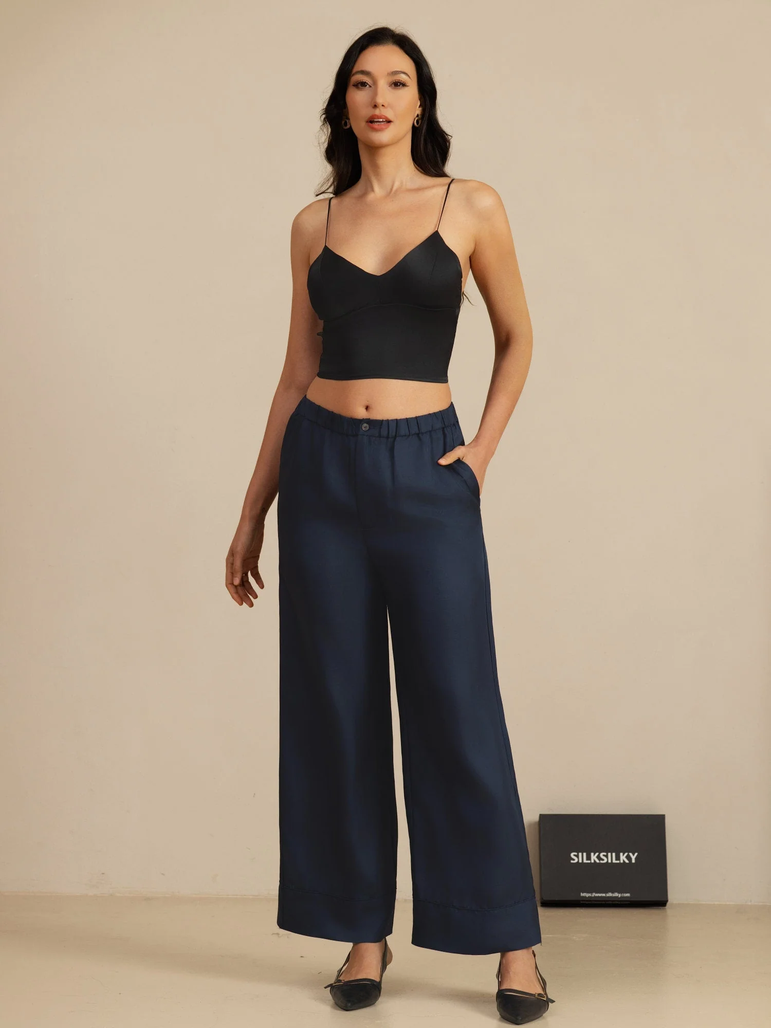 19Momme Silke Crop Top Spaghetti Stropper V Hals Camisole Med Indbygget Bh - Image 14