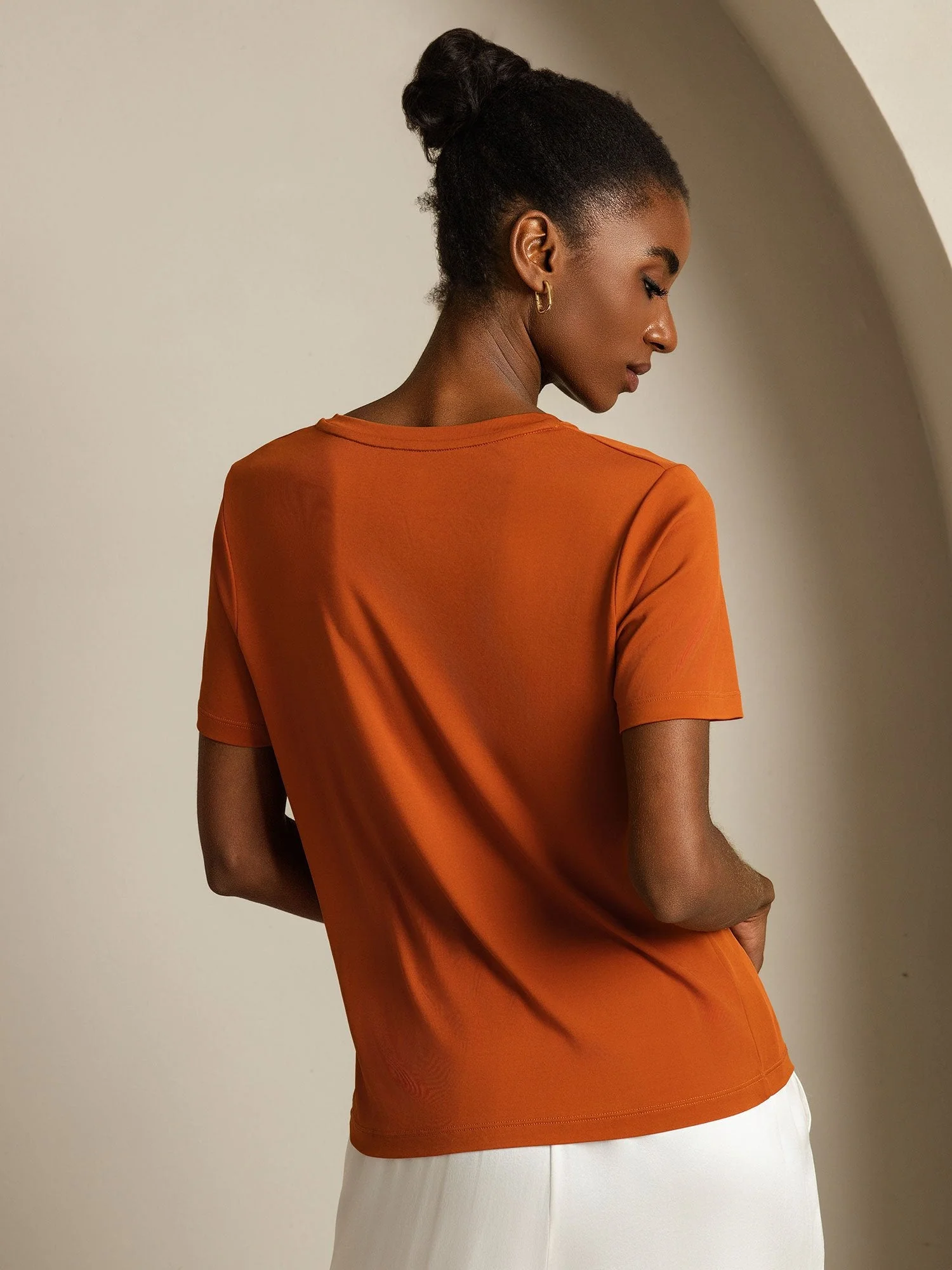Pure Silk V-Hals Korte Ærmer Snag-Resistant Kvinders T-Shirt - Image 2