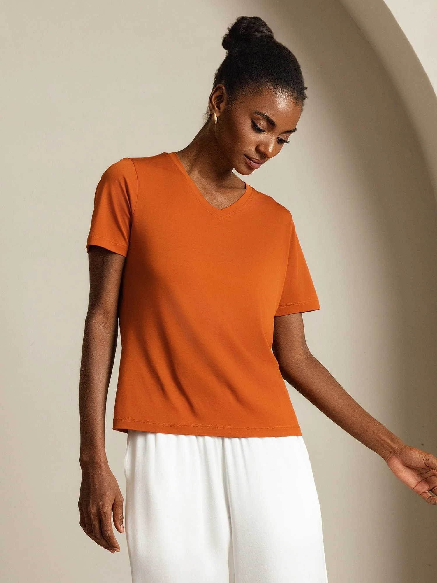 Pure Silk V-Hals Korte Ærmer Snag-Resistant Kvinders T-Shirt - Image 3