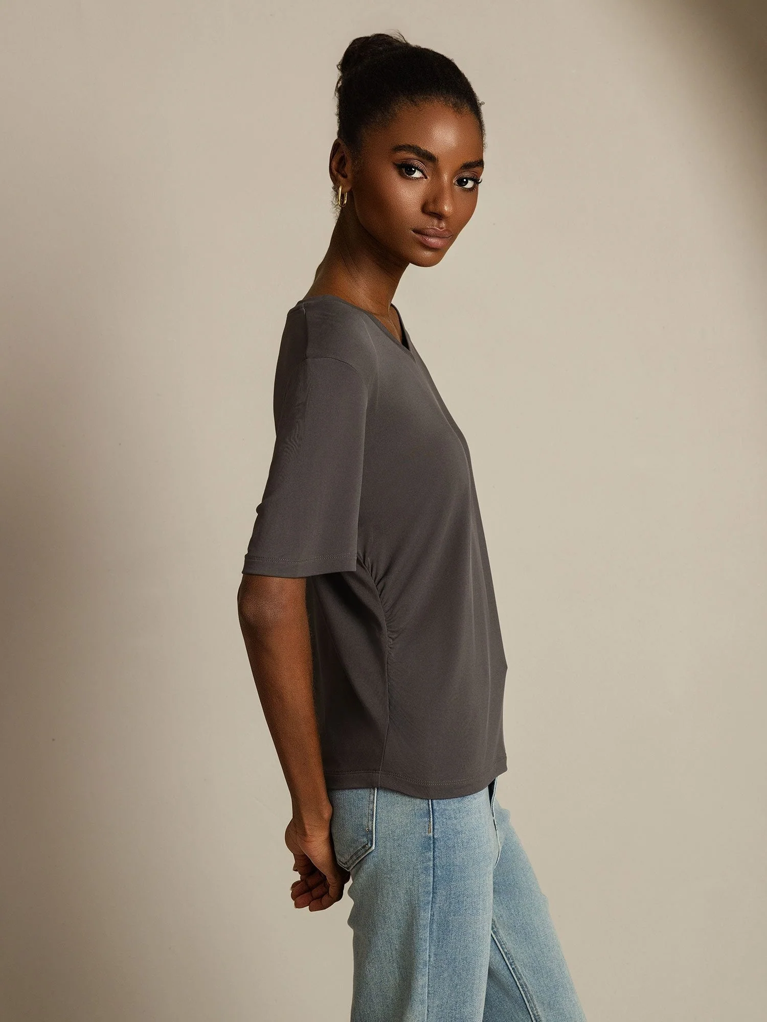 T-shirt til Kvinder i Ren Silke V-Hals - Image 11