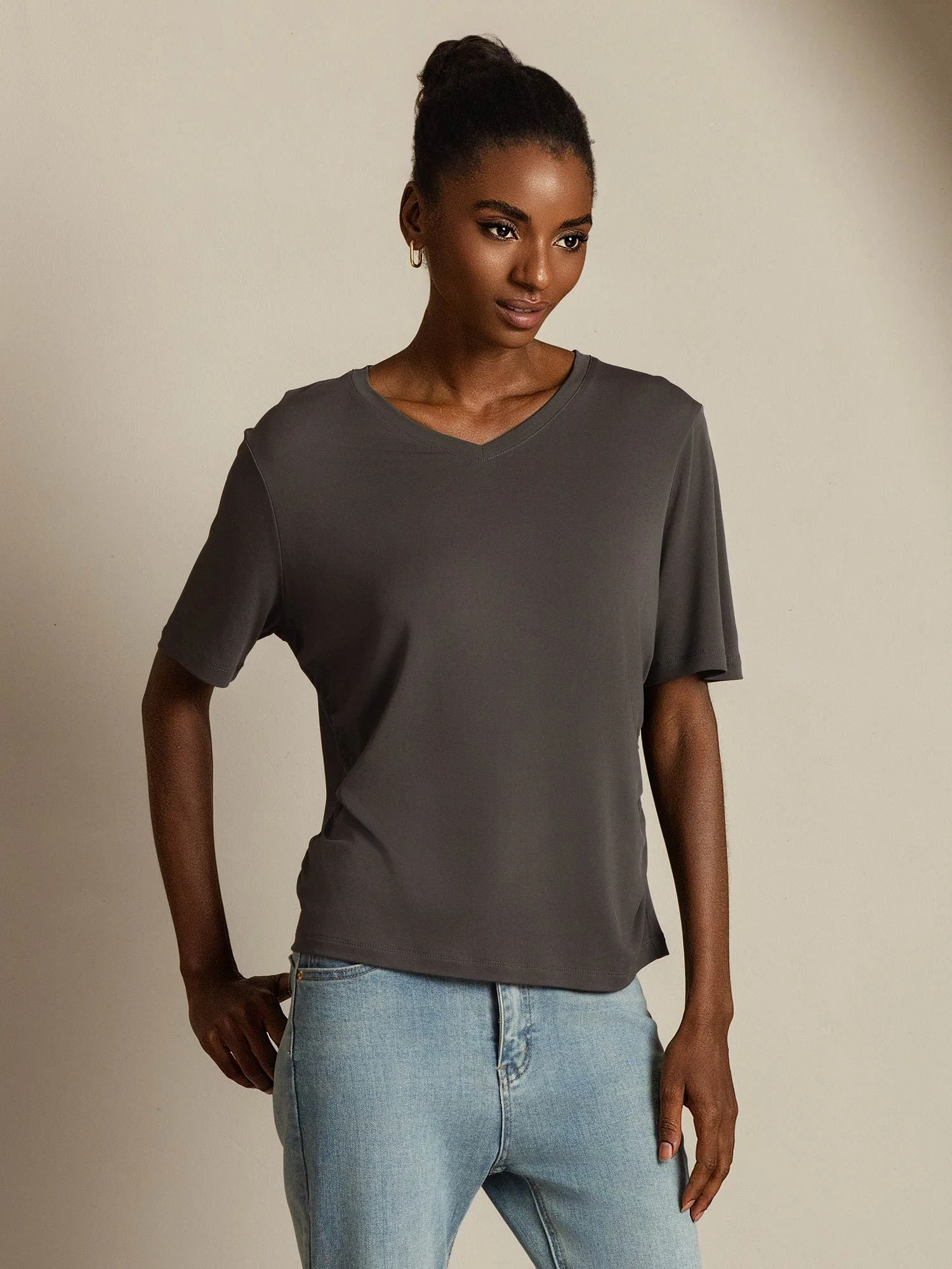 T-shirt til Kvinder i Ren Silke V-Hals - Image 14