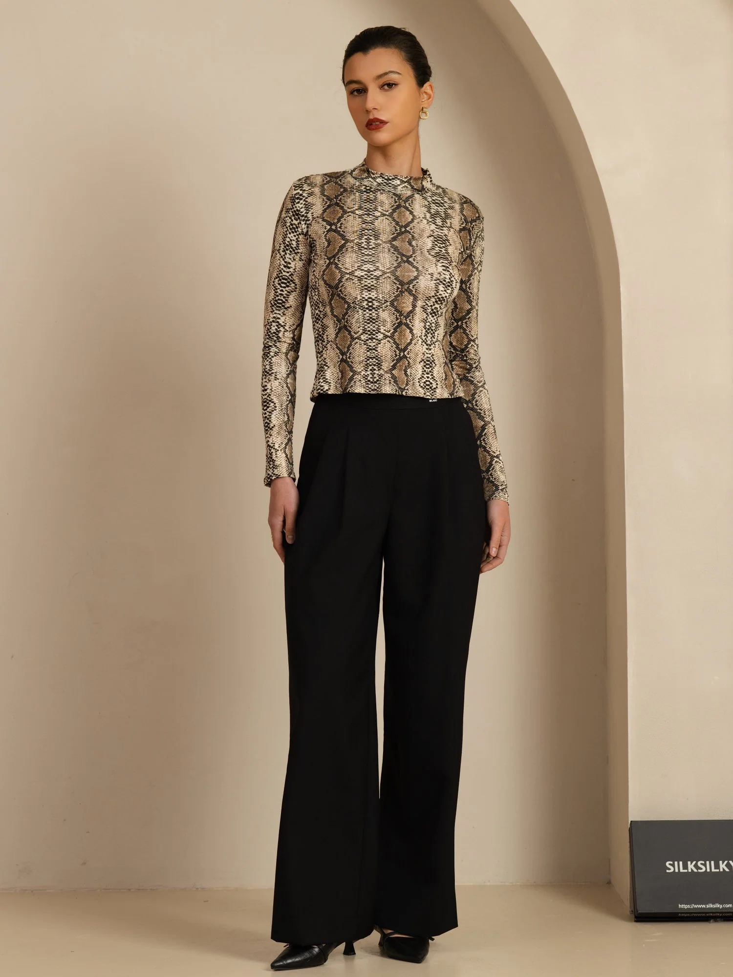 Pure Silke Dame Vildt Print Langærmet Mock Neck Top - Image 7