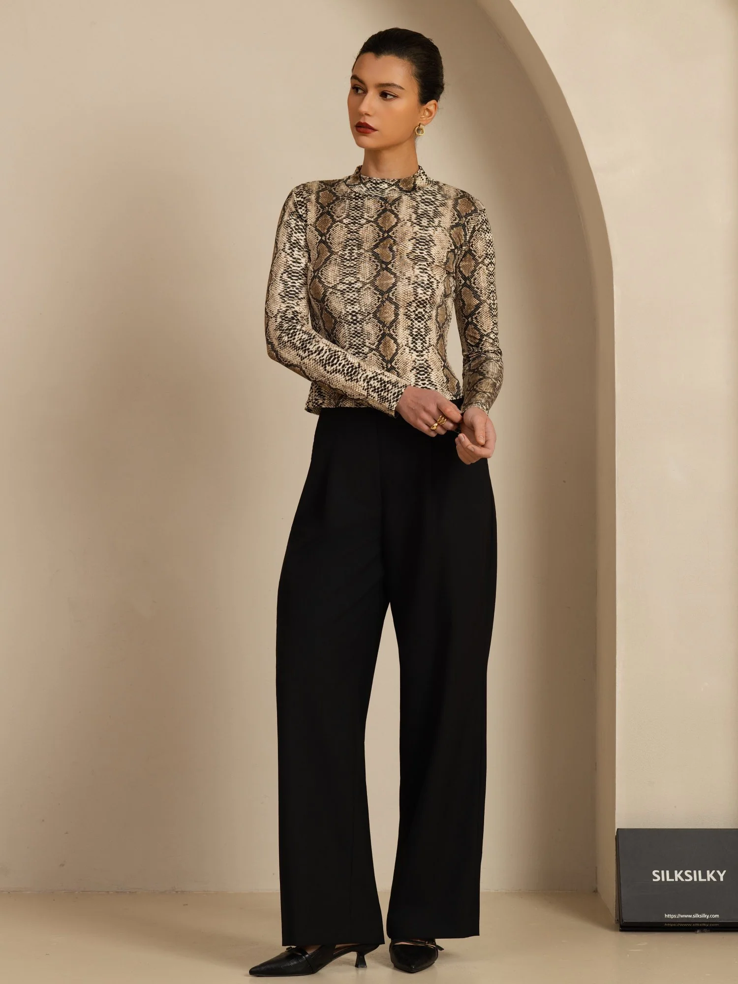 Pure Silke Dame Vildt Print Langærmet Mock Neck Top - Image 8