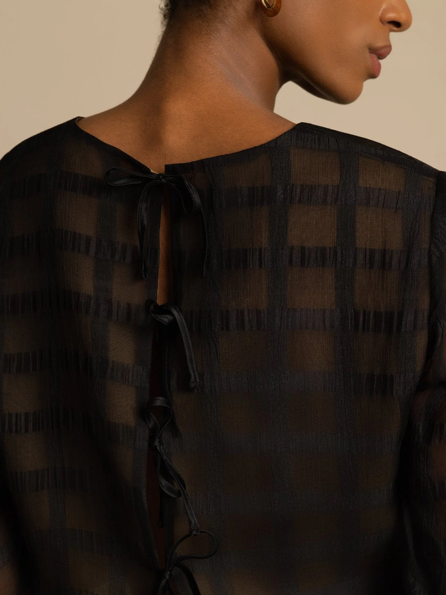 Ren Silke Kvinders Struktureret Ternet Crop Bluse & A-Linje Lang Nederdel Sæt - Image 4