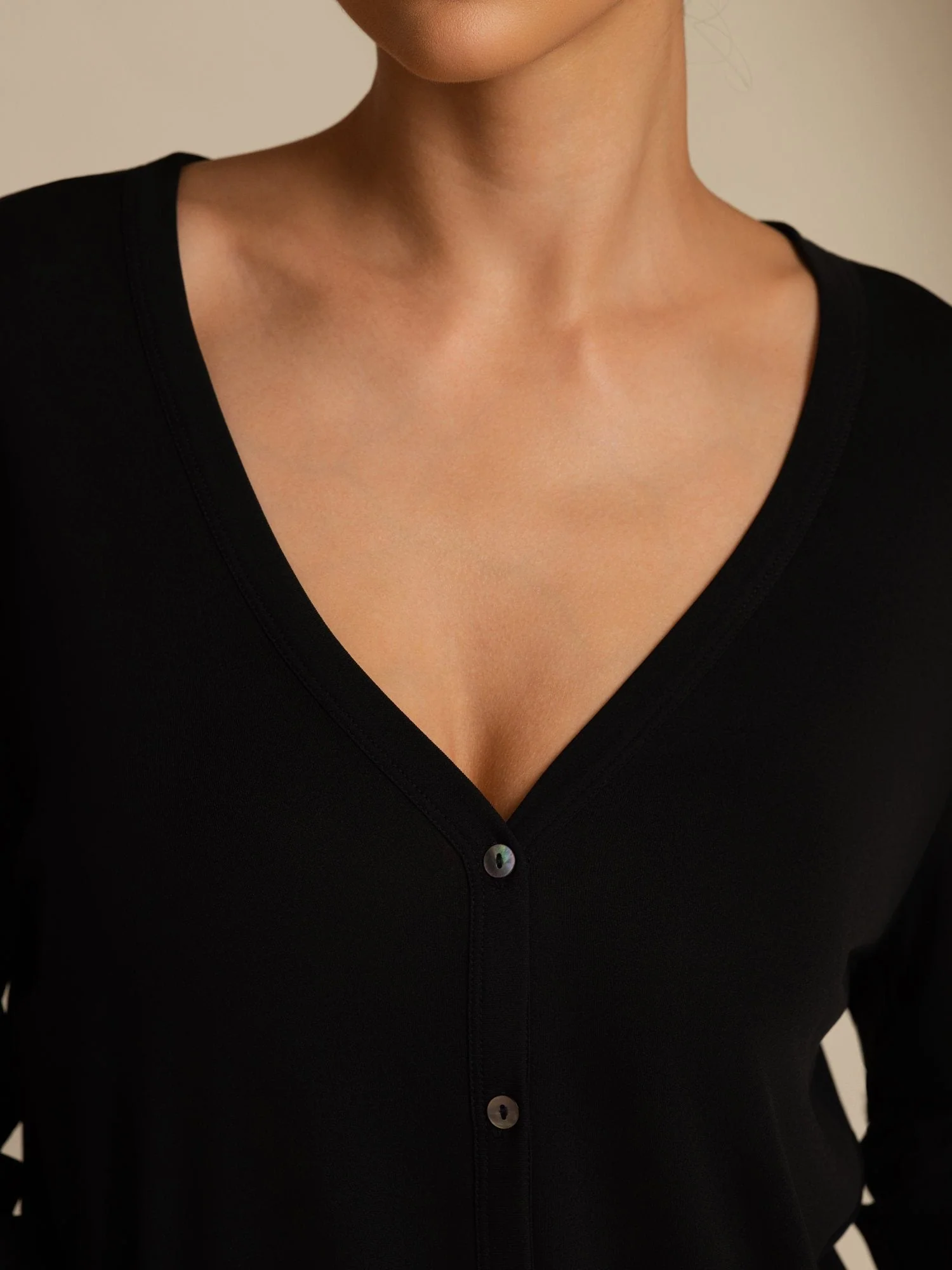 Pure Silk Dame V-Hals Langærmet Basic Cardigan - Image 13