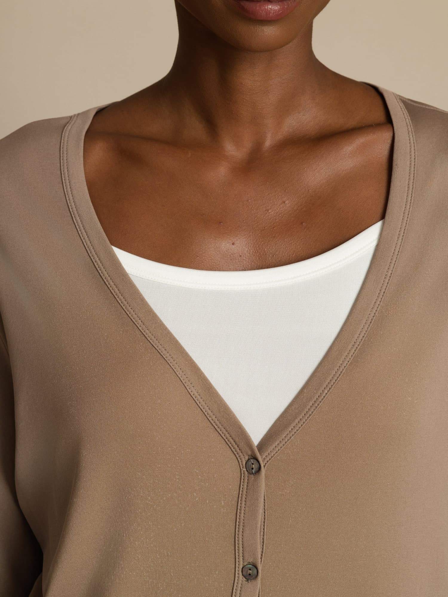 Pure Silk Dame V-Hals Langærmet Basic Cardigan - Image 20