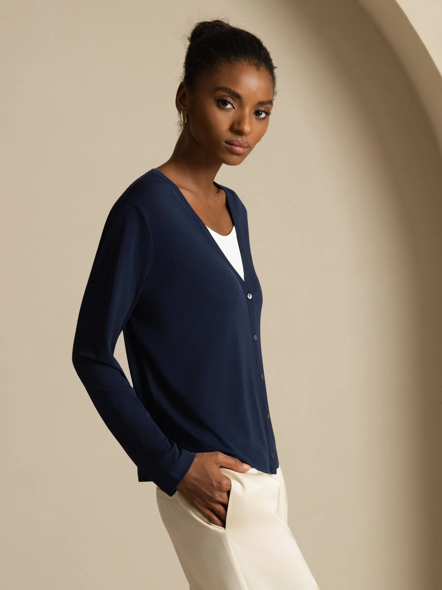 Pure Silk Dame V-Hals Langærmet Basic Cardigan - Image 5