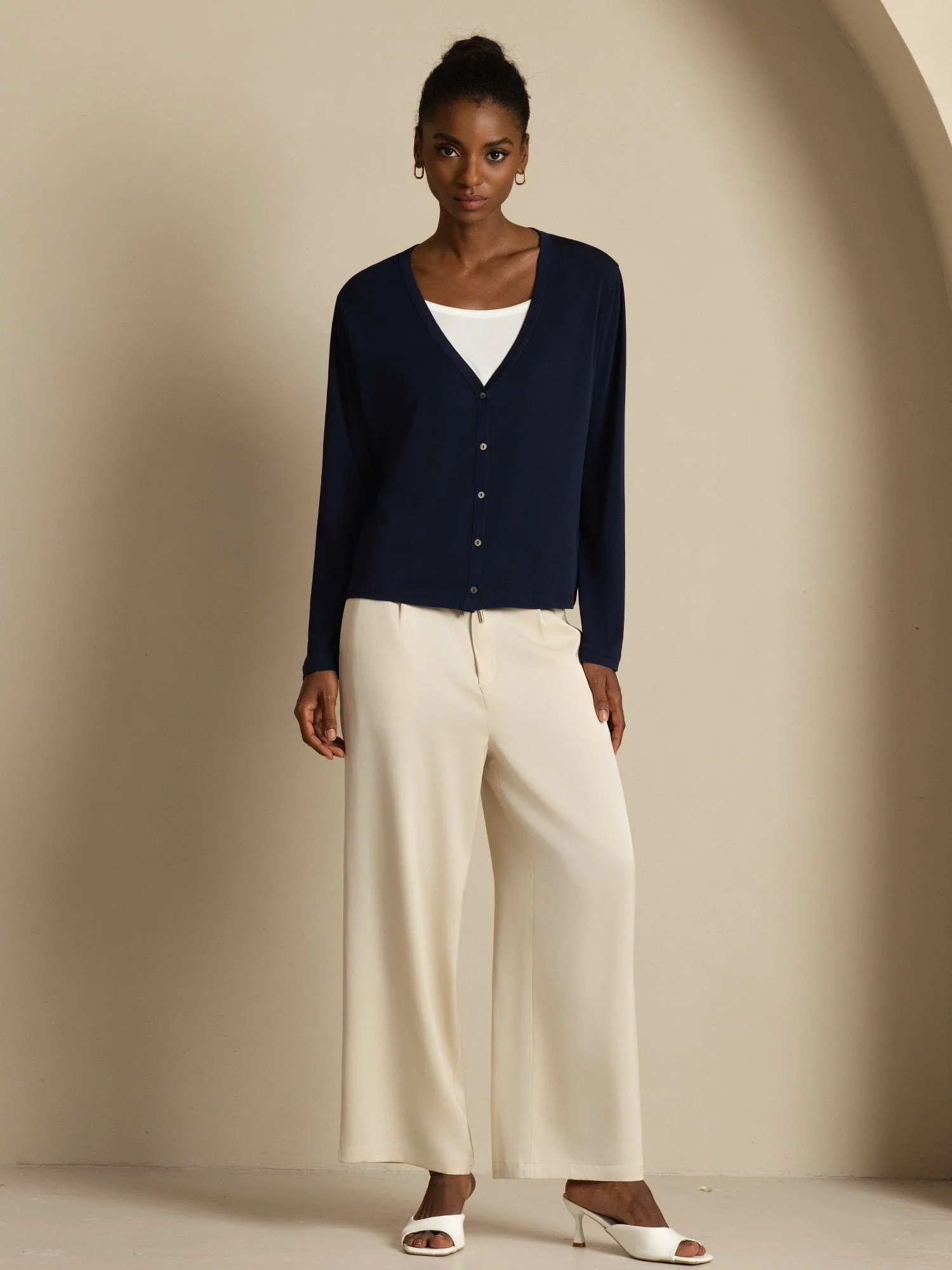 Pure Silk Dame V-Hals Langærmet Basic Cardigan - Image 8