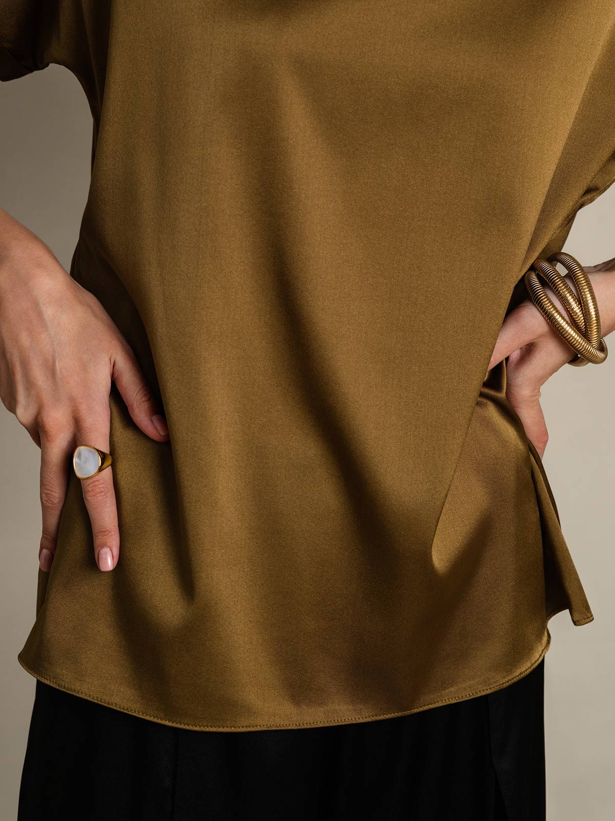 19Momme Silke Klassisk Casual T-Shirt med Korte Ærmer - Image 40
