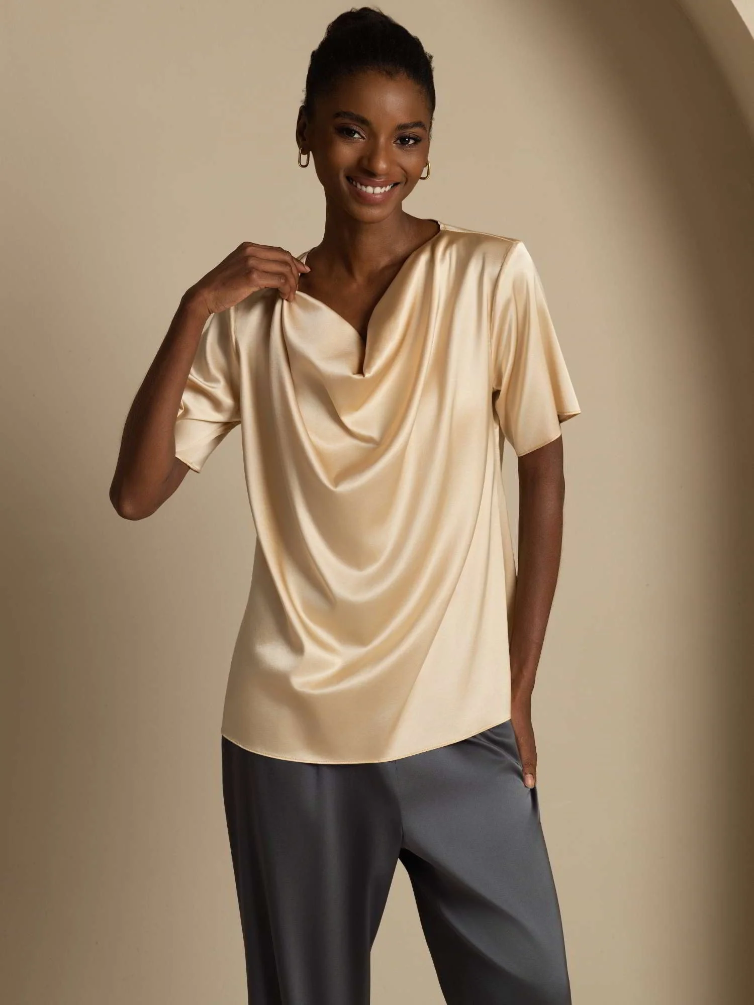 19Momme Silke afslappet cowl neck kortærmet t-shirt - Image 15