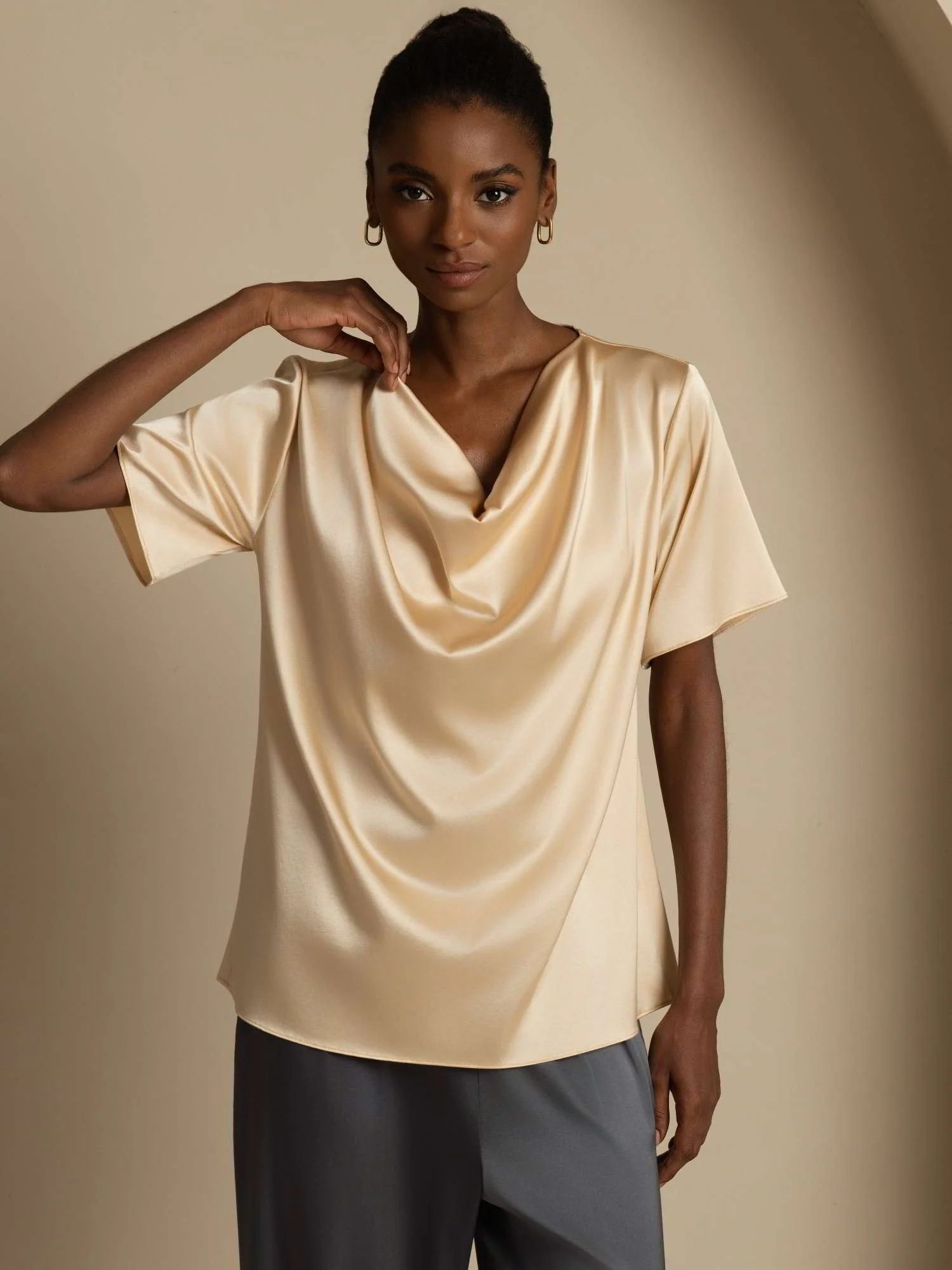 19Momme Silke afslappet cowl neck kortærmet t-shirt - Image 17