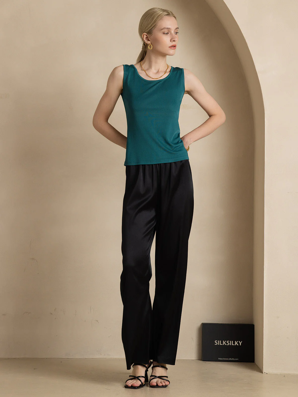 Ren Silke Lounge Tank Top - Image 58