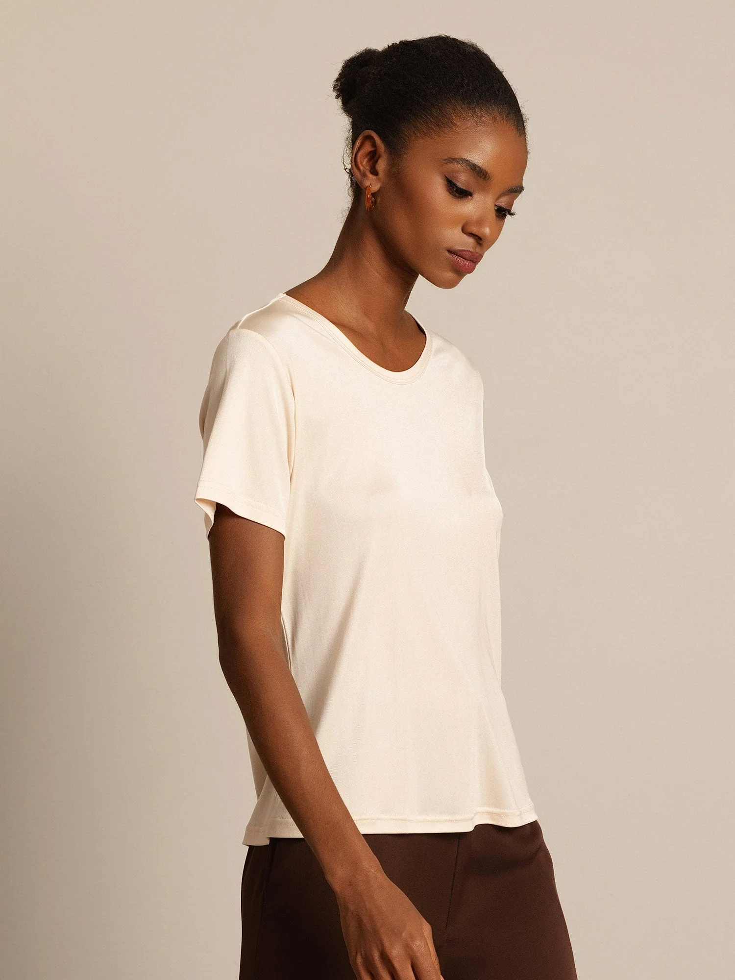 Ren Silke Rundhals Kortærmet Dame T-shirt - Image 36