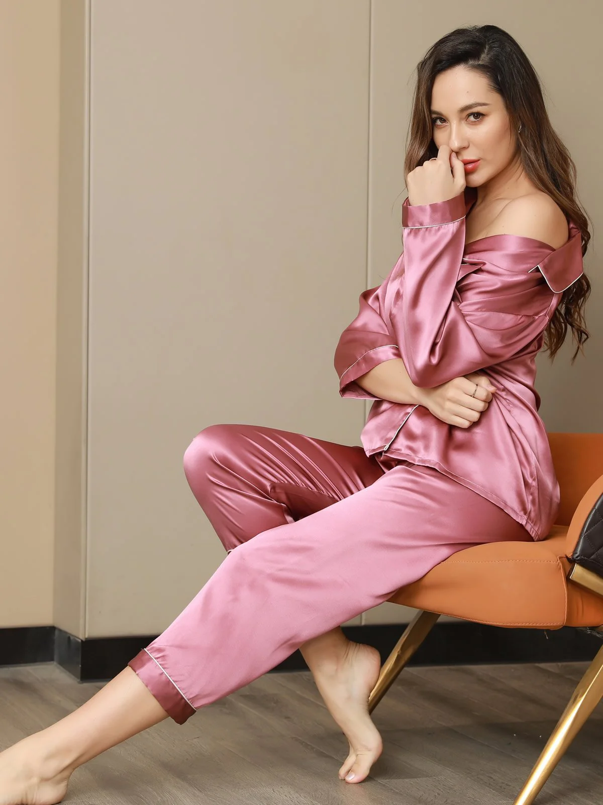 Kvinders Klassisk Pyjamasæt i 100% Morbærsilke - Image 42