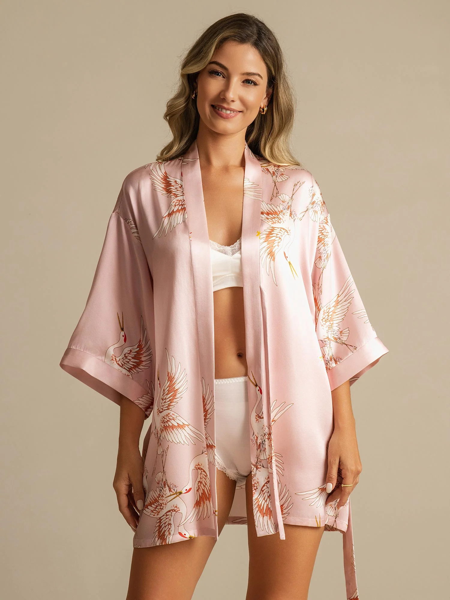 19Momme Kvinders Kort Kimono Morgenkåbe I Ren Silke Med Trane Print 3/4-Ærmer - Image 11