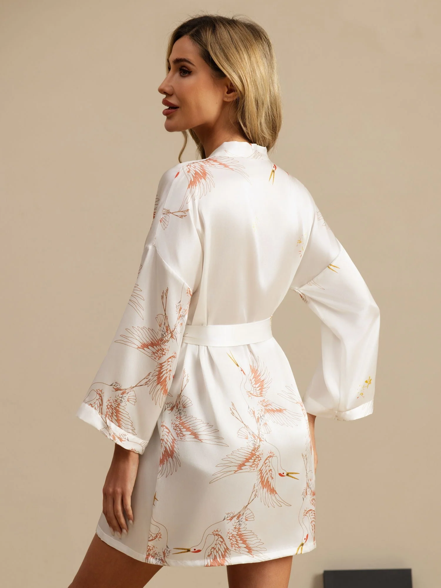 19Momme Kvinders Kort Kimono Morgenkåbe I Ren Silke Med Trane Print 3/4-Ærmer - Image 25