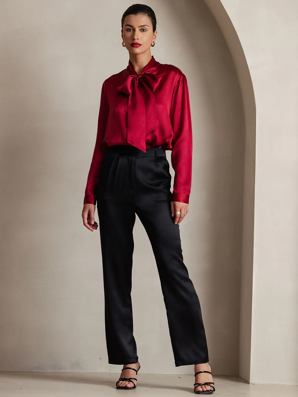 Dame 19 Momme Elegant Silke Skjorte med Slipskrave og Lange Ærmer - Image 18